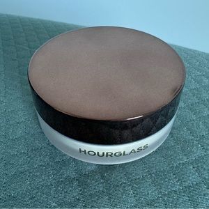 HOURGLASS Translucent Setting Powder - Talc Free
